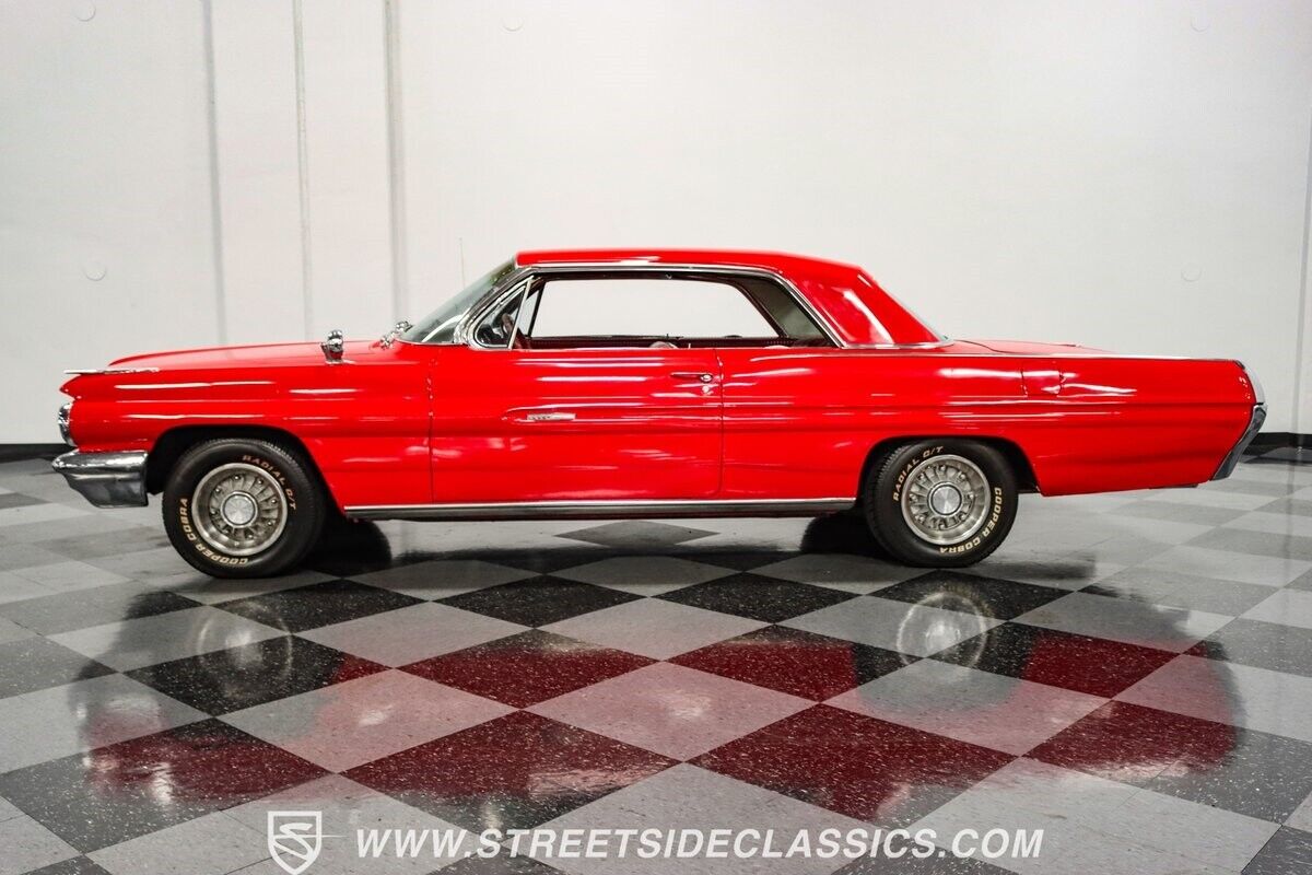 Pontiac-Grand-Prix-Coupe-1962-Red-Red-6357-6