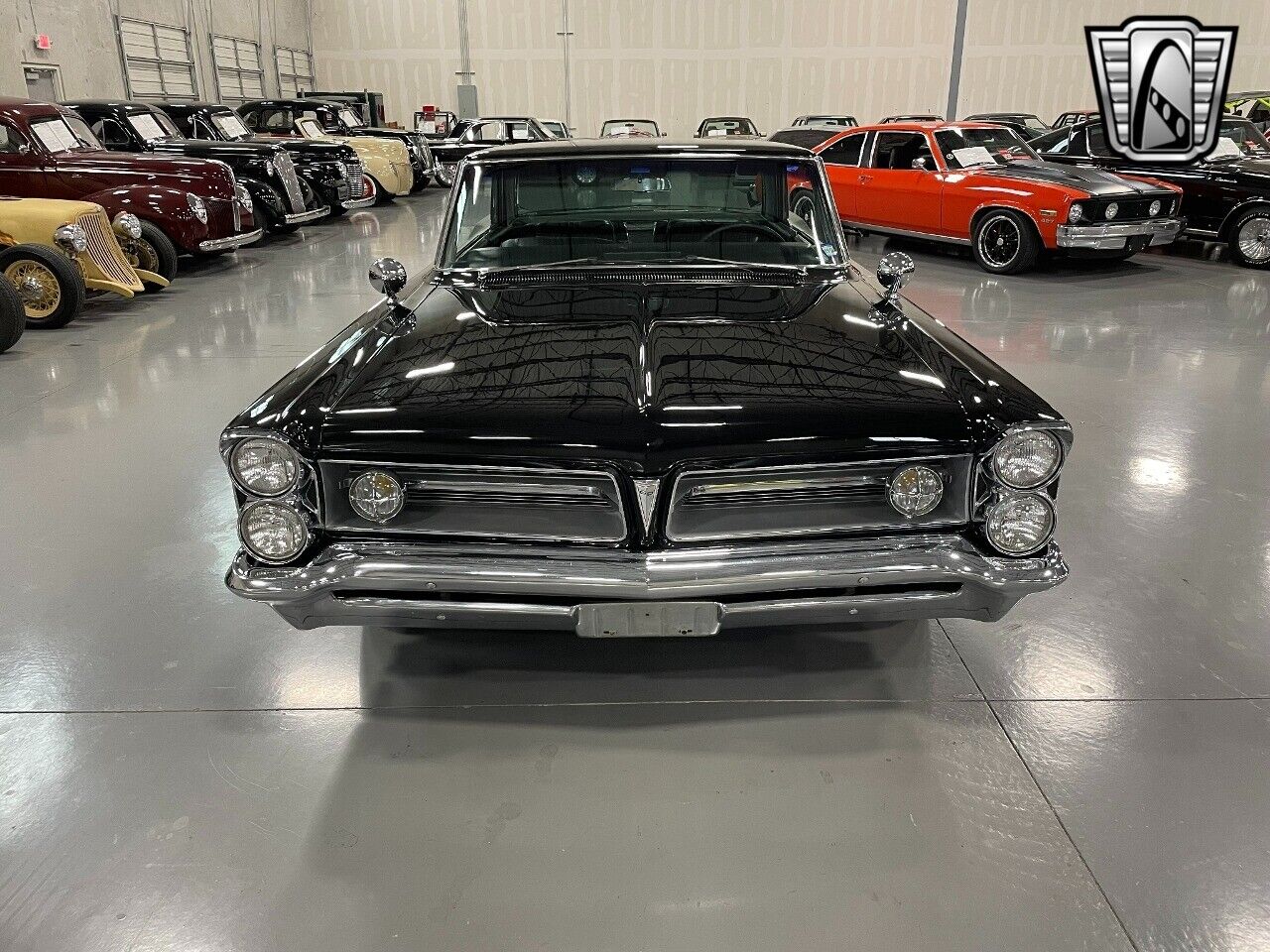 Pontiac-Grand-Prix-Coupe-1963-Black-Black-133889-2