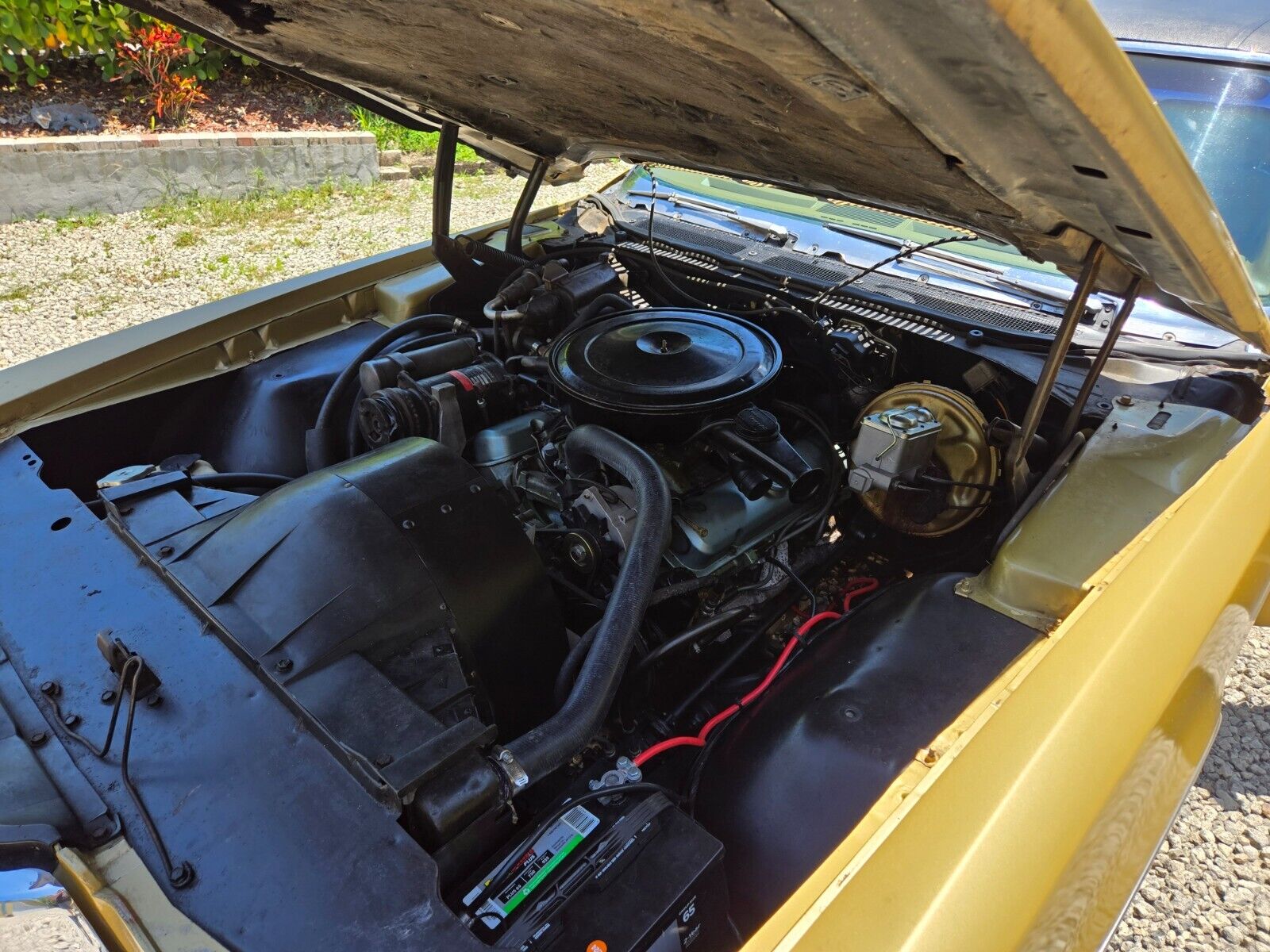 Pontiac-Grand-Prix-Coupe-1969-Gold-Gold-181856-24