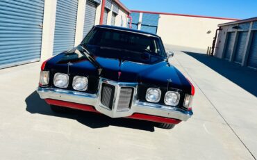 Pontiac-Grand-Prix-Coupe-1969-Parchment-107826-1