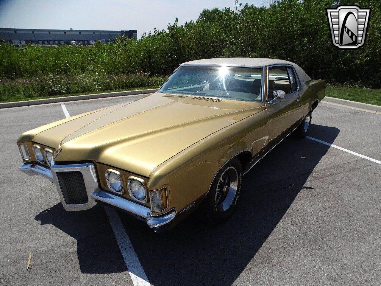 Pontiac-Grand-Prix-Coupe-1970-Gold-Tan-112393-2