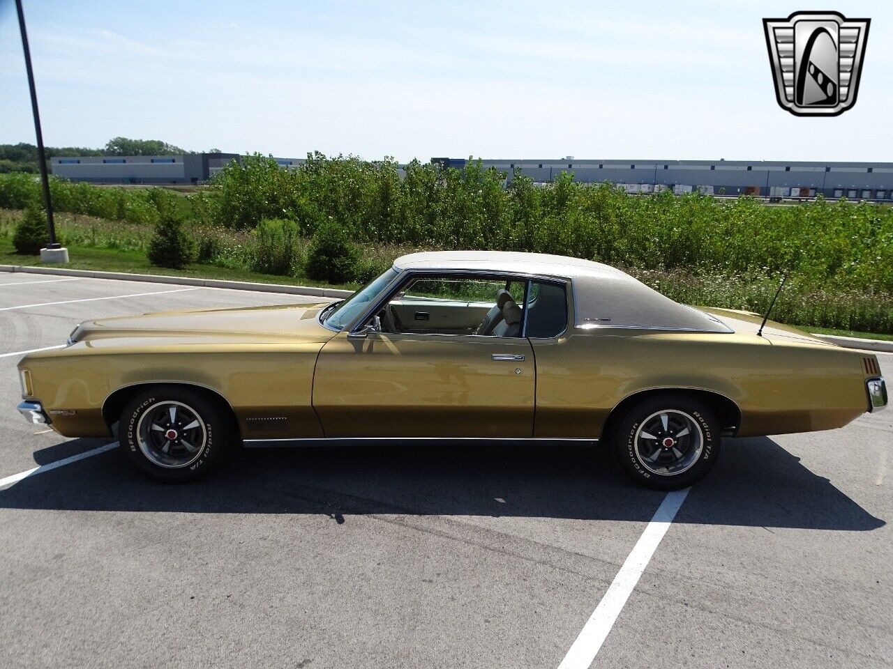 Pontiac-Grand-Prix-Coupe-1970-Gold-Tan-112393-3