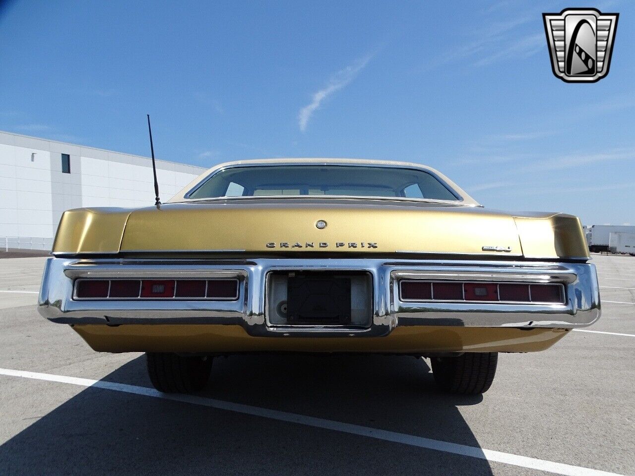 Pontiac-Grand-Prix-Coupe-1970-Gold-Tan-112393-5