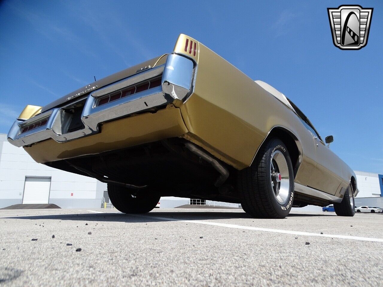 Pontiac-Grand-Prix-Coupe-1970-Gold-Tan-112393-6