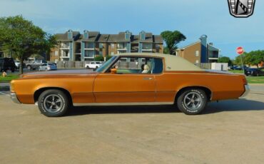 Pontiac-Grand-Prix-Coupe-1972-Orange-Cream-95696-3