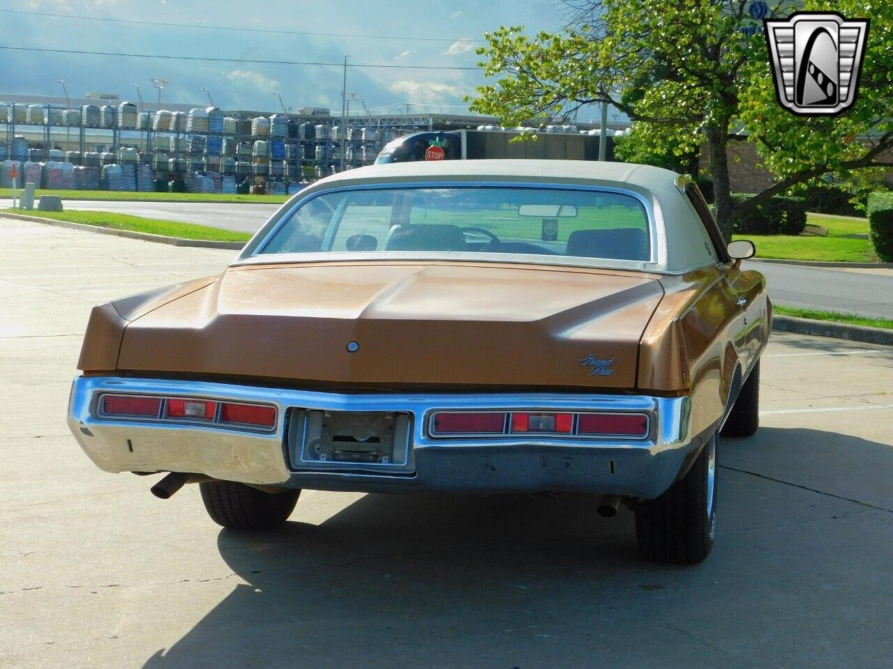 Pontiac-Grand-Prix-Coupe-1972-Orange-Cream-95696-6