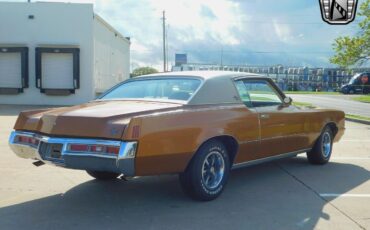 Pontiac-Grand-Prix-Coupe-1972-Orange-Cream-95696-7