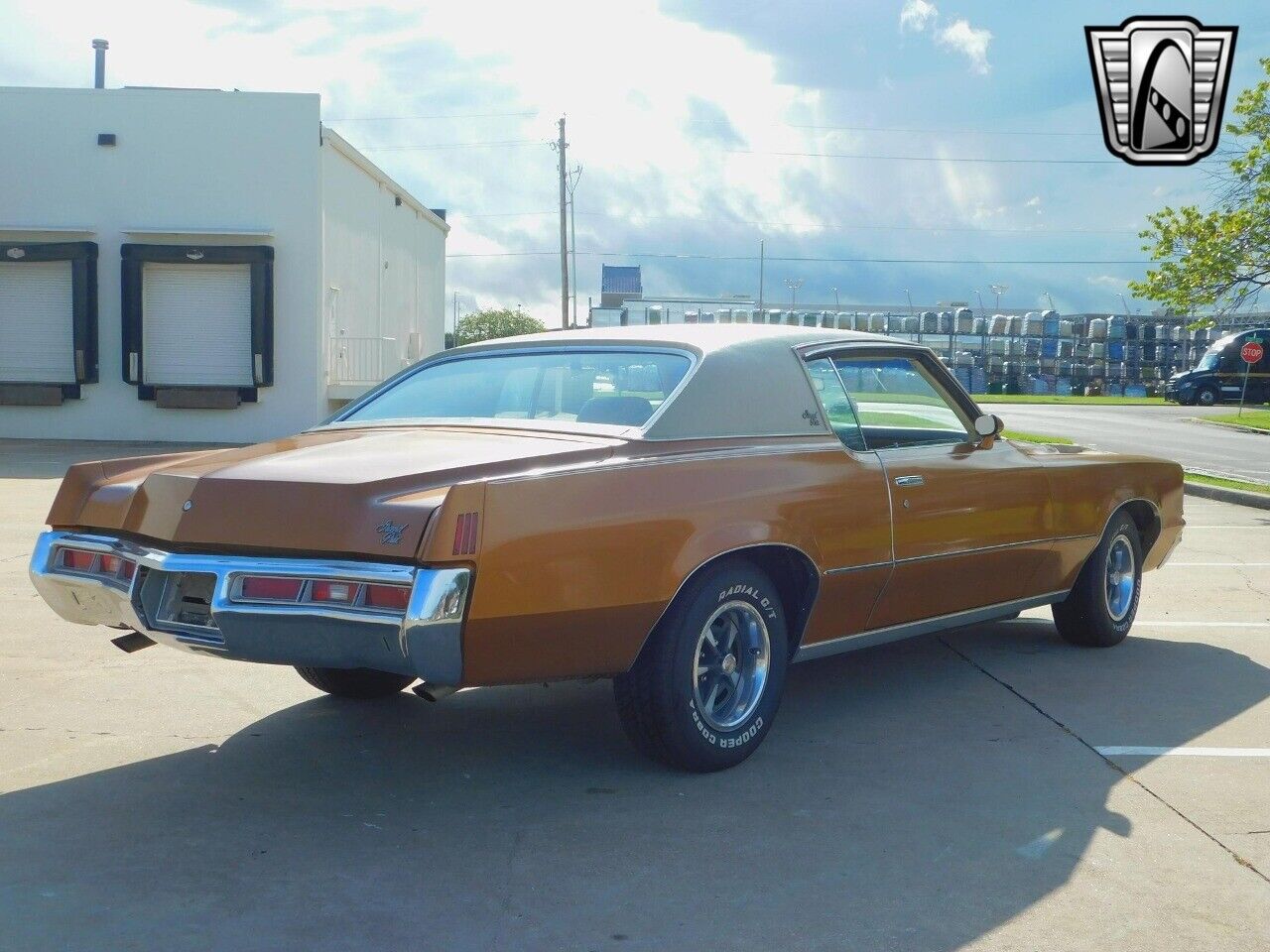 Pontiac-Grand-Prix-Coupe-1972-Orange-Cream-95696-7