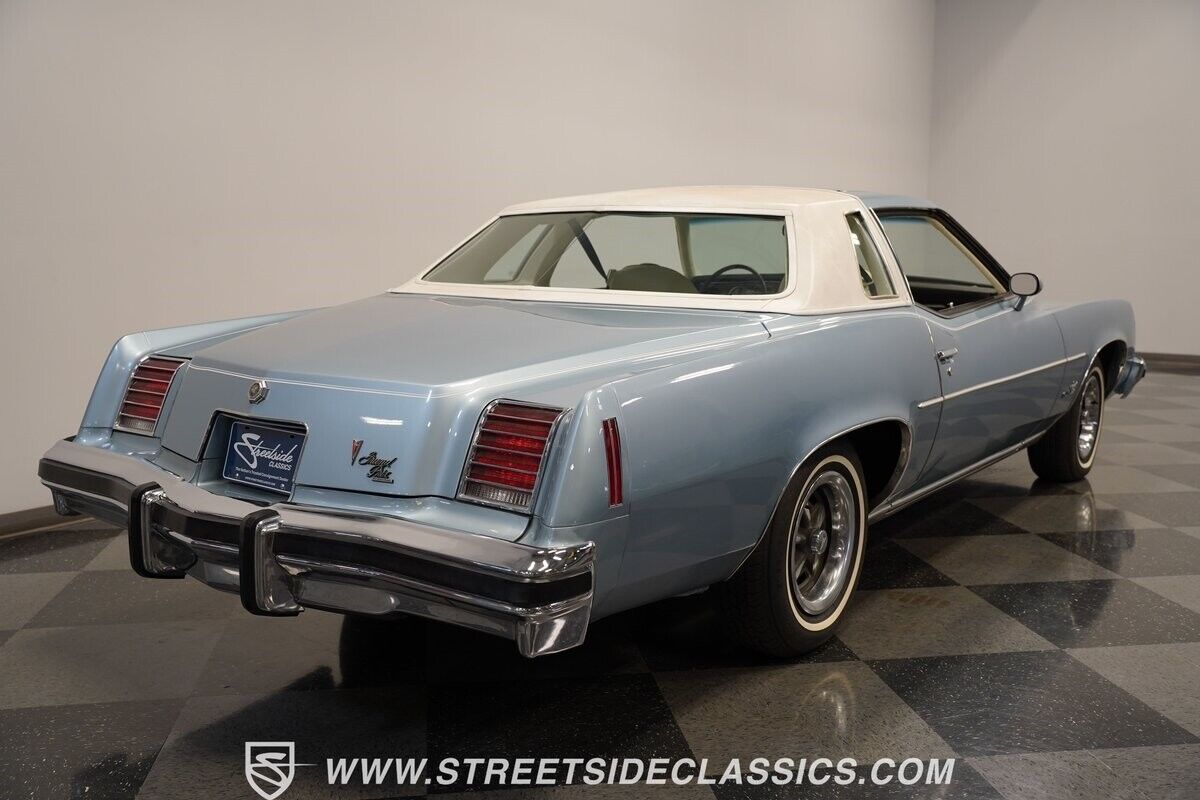 Pontiac-Grand-Prix-Coupe-1976-Blue-White-107944-10