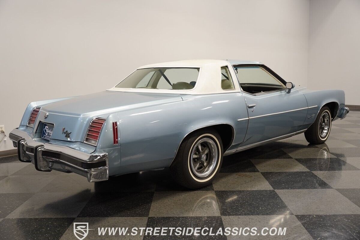 Pontiac-Grand-Prix-Coupe-1976-Blue-White-107944-11