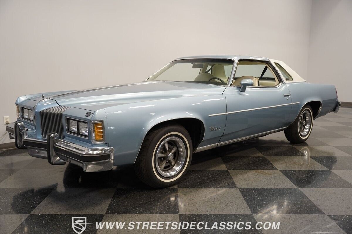 Pontiac-Grand-Prix-Coupe-1976-Blue-White-107944-5