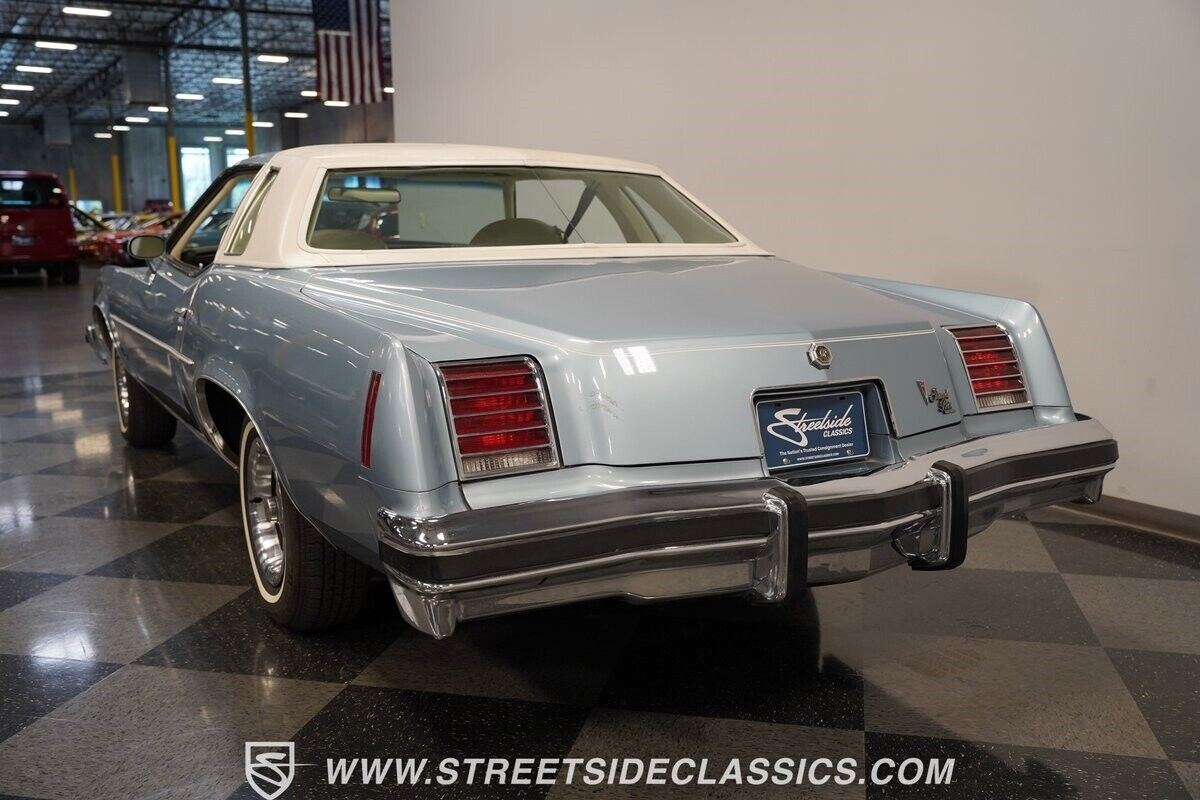 Pontiac-Grand-Prix-Coupe-1976-Blue-White-107944-8