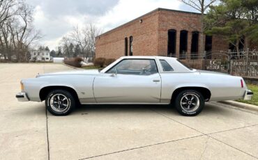 Pontiac-Grand-Prix-Coupe-1976-Silver-Blue-37015-10