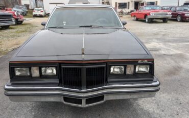 Pontiac-Grand-Prix-Coupe-1979-Black-Black-192611-1