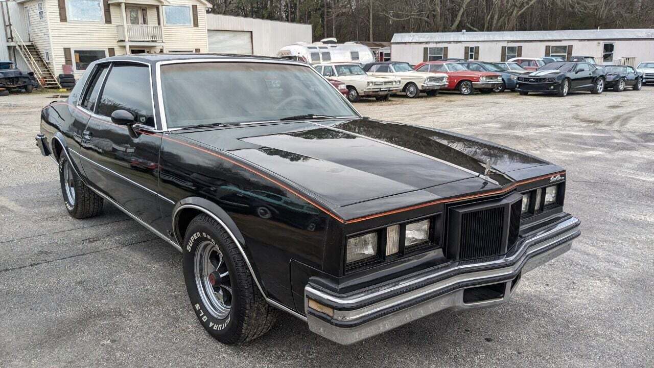 Pontiac-Grand-Prix-Coupe-1979-Black-Black-192611-2