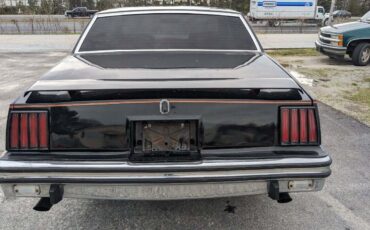 Pontiac-Grand-Prix-Coupe-1979-Black-Black-192611-4