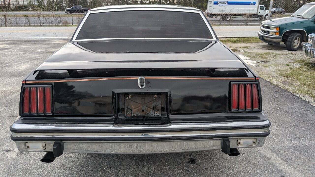 Pontiac-Grand-Prix-Coupe-1979-Black-Black-192611-4