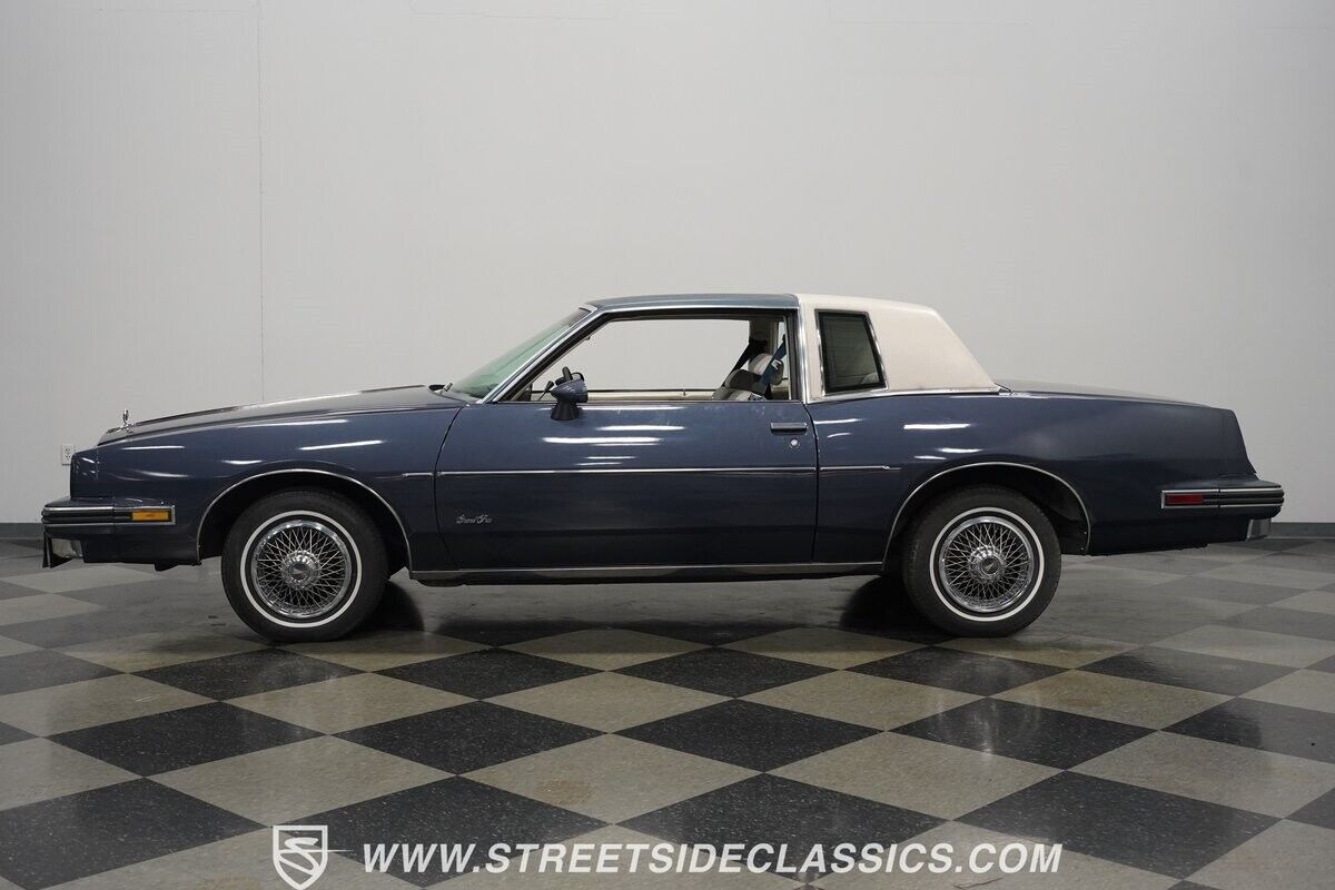 Pontiac-Grand-Prix-Coupe-1984-Blue-Gray-20218-2