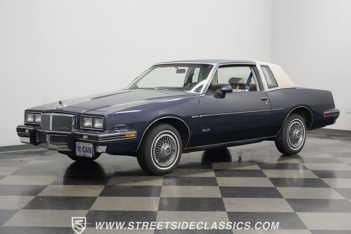 Pontiac-Grand-Prix-Coupe-1984-Blue-Gray-20218-6