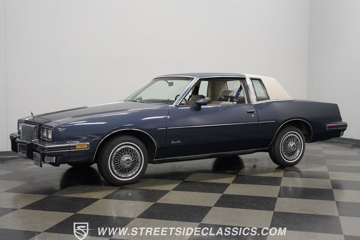 Pontiac-Grand-Prix-Coupe-1984-Blue-Gray-20218-7