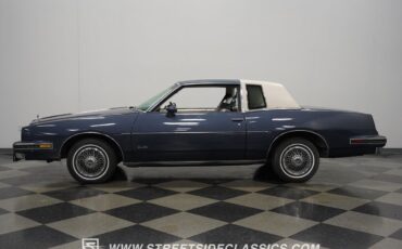 Pontiac-Grand-Prix-Coupe-1984-Blue-Gray-20218-8