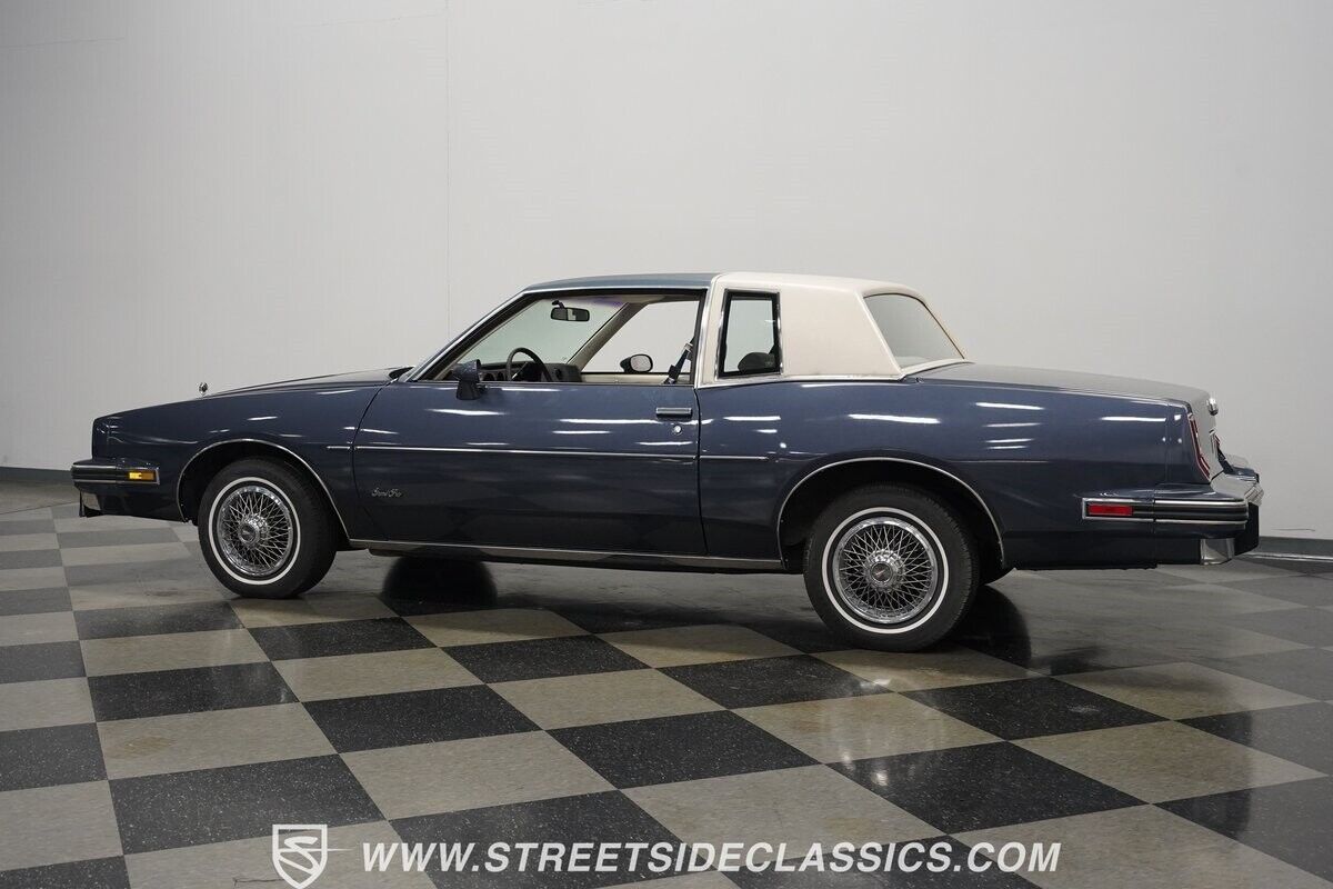 Pontiac-Grand-Prix-Coupe-1984-Blue-Gray-20218-9