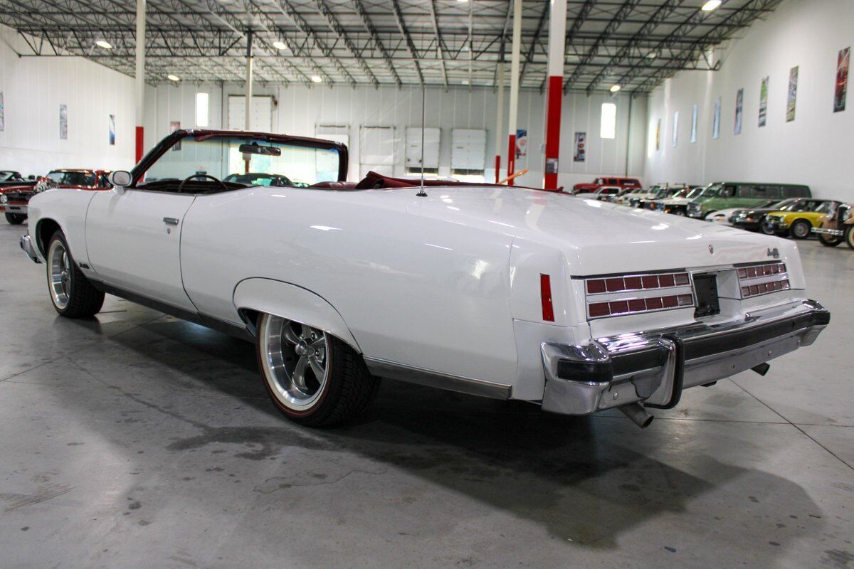 Pontiac-Grand-Ville-1974-White-Red-124827-2