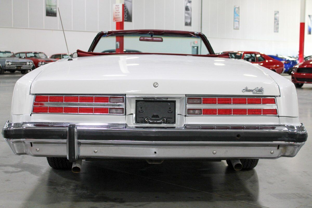 Pontiac-Grand-Ville-1974-White-Red-124827-3