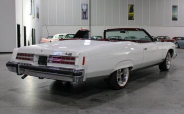 Pontiac-Grand-Ville-1974-White-Red-124827-4