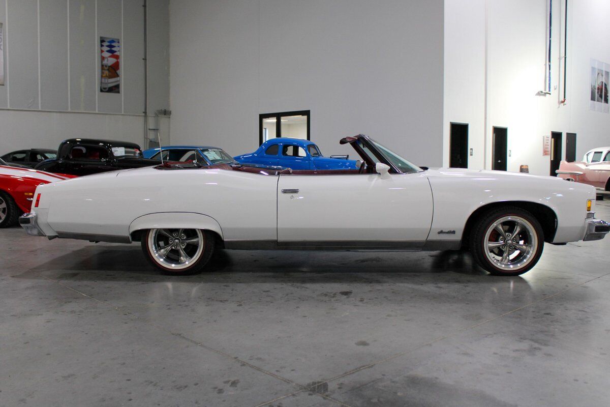 Pontiac-Grand-Ville-1974-White-Red-124827-5