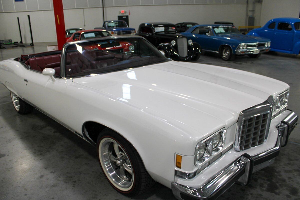 Pontiac-Grand-Ville-1974-White-Red-124827-8