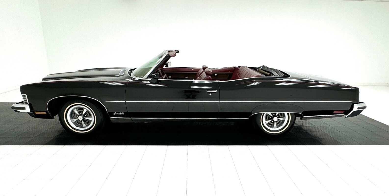 Pontiac-Grand-Ville-Cabriolet-1973-Black-Oxblood-89920-1