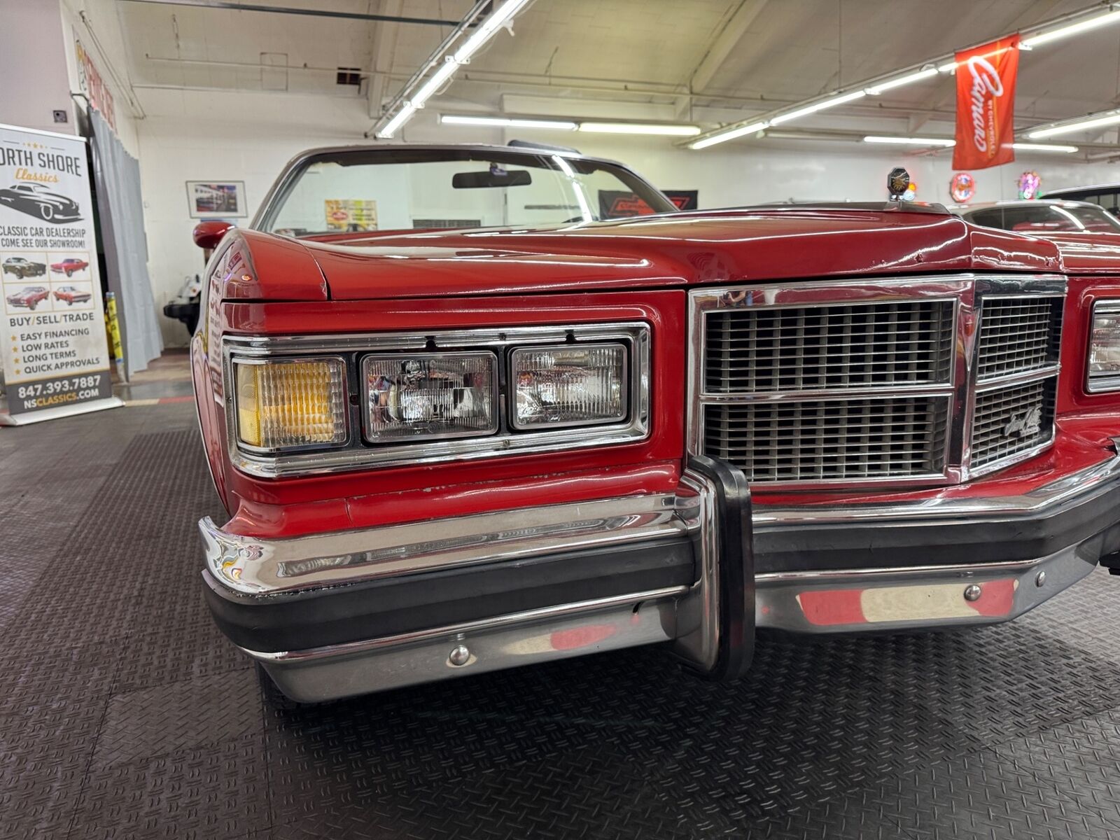 Pontiac-Grand-Ville-Cabriolet-1975-Red-Black-139660-11