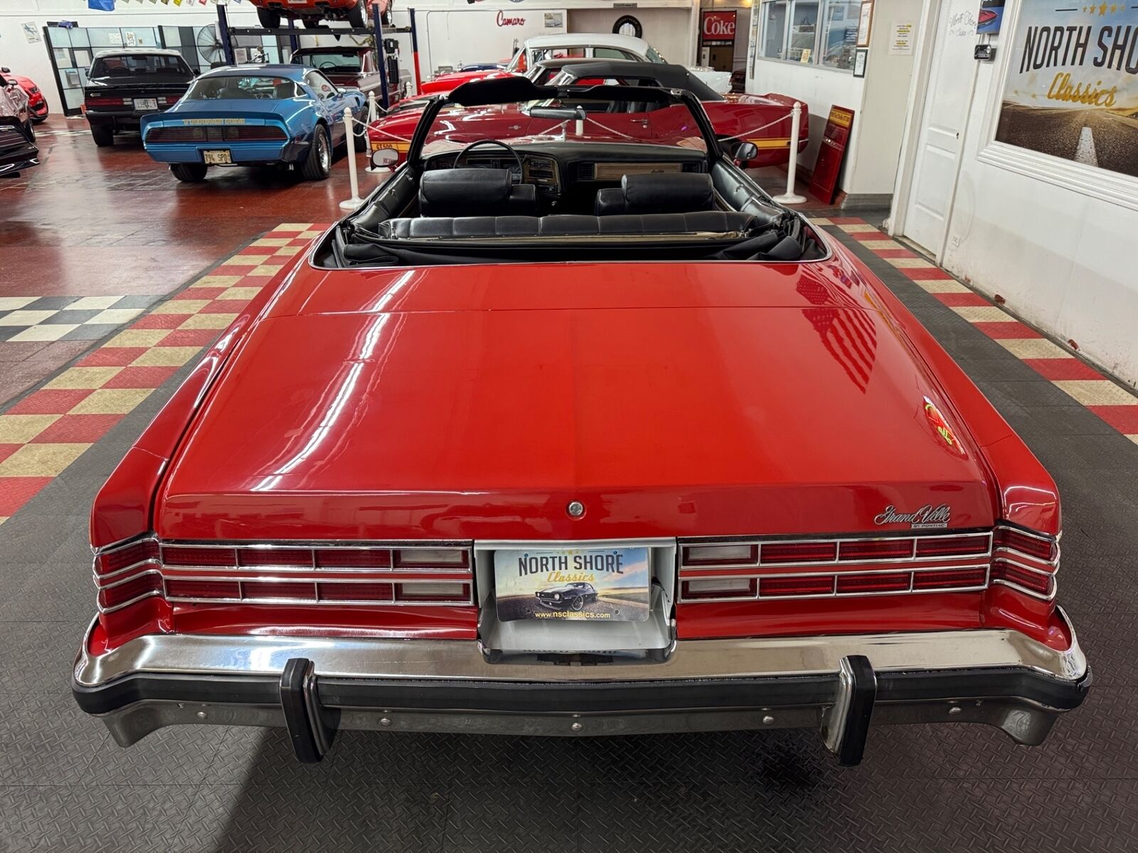 Pontiac-Grand-Ville-Cabriolet-1975-Red-Black-139660-16