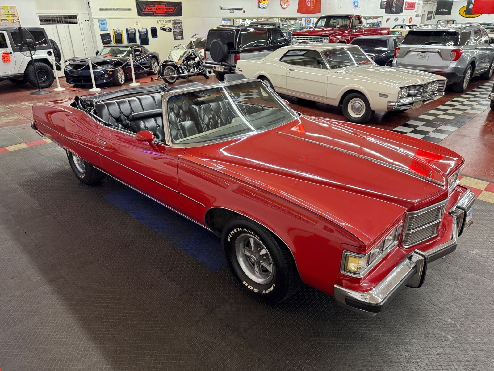 Pontiac-Grand-Ville-Cabriolet-1975-Red-Black-139660-22