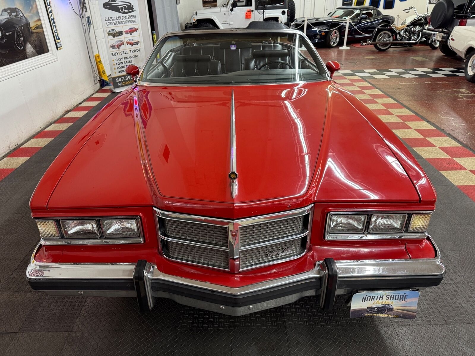 Pontiac-Grand-Ville-Cabriolet-1975-Red-Black-139660-9