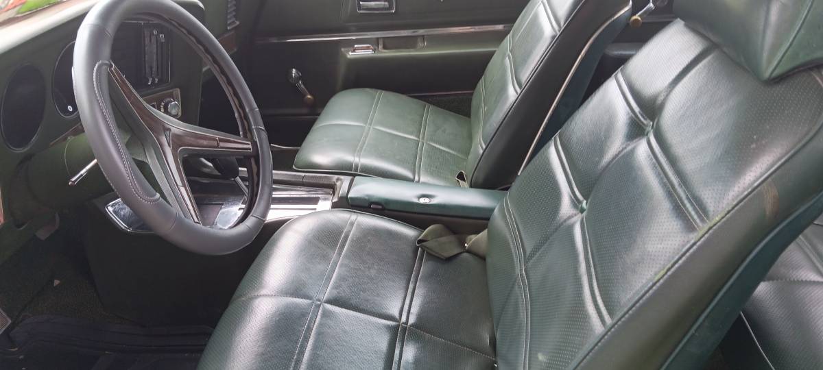 Pontiac-Grand-prix-1972-green-160932-4