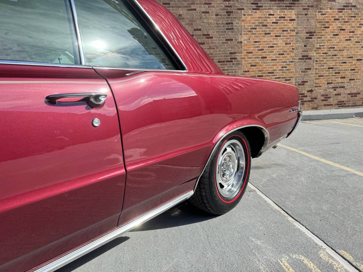 Pontiac-Gto-1965-red-157715-11