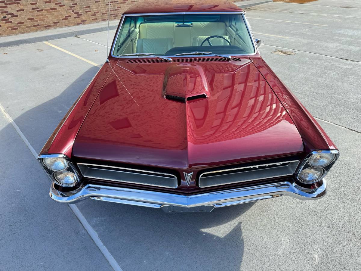 Pontiac-Gto-1965-red-157715-15