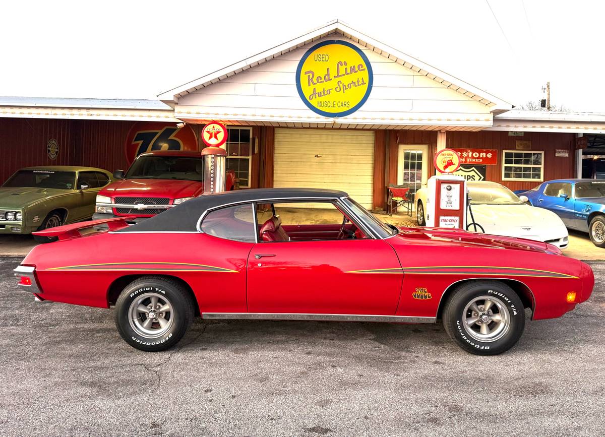 Pontiac-Gto-1970-red-19867-2