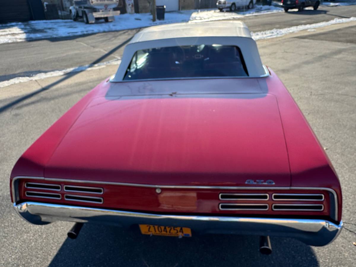 Pontiac-Gto-convertible-1967-red-135138-10