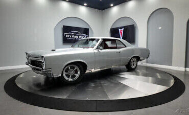 Pontiac-Le-Mans-1967-Silver-Red-2037-11