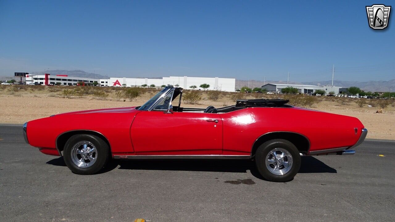 Pontiac-Le-Mans-1968-Red-Black-90976-2