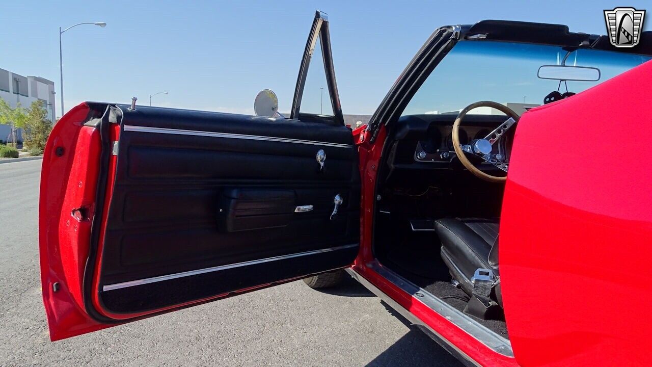 Pontiac-Le-Mans-1968-Red-Black-90976-6