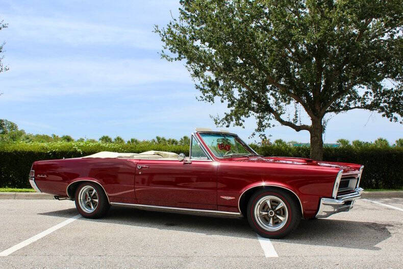 Pontiac-Le-Mans-Break-1965-Red-Ivory-0-3