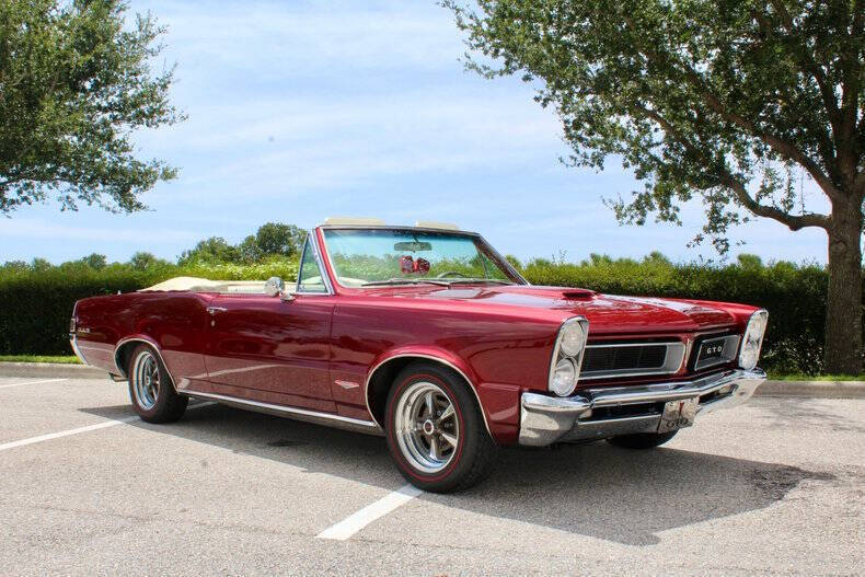 Pontiac-Le-Mans-Break-1965-Red-Ivory-0-4