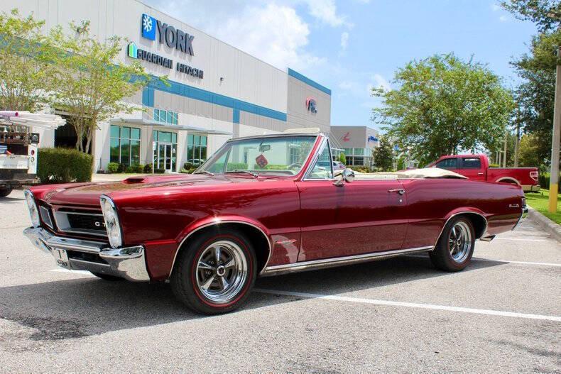 Pontiac-Le-Mans-Break-1965-Red-Ivory-0-8