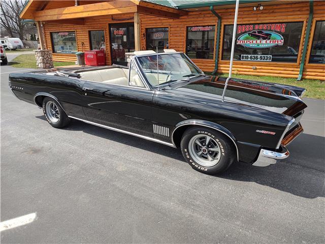 Pontiac-Le-Mans-Cabriolet-1965-Black-Parchment-0-37