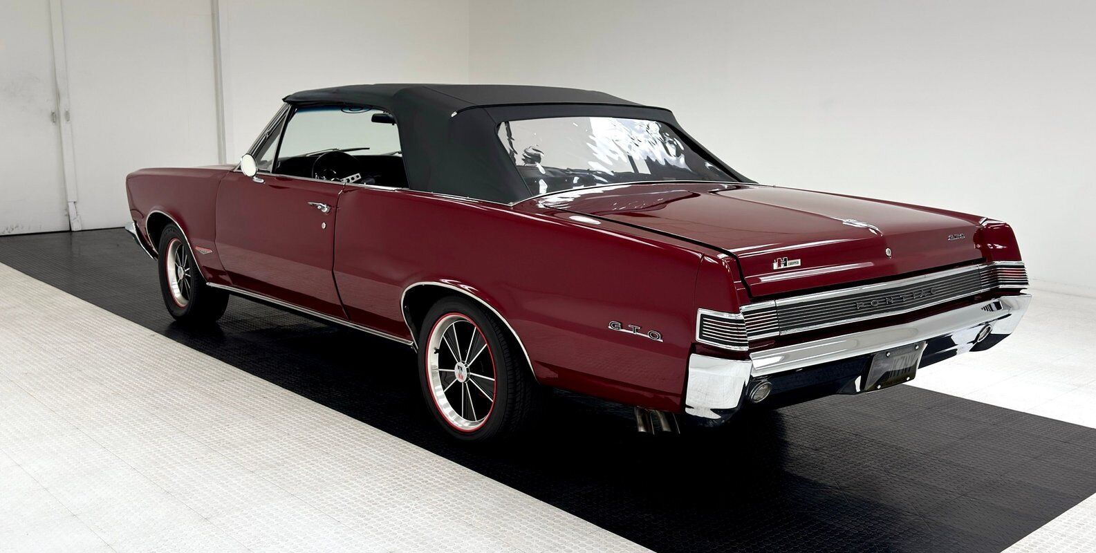 Pontiac-Le-Mans-Cabriolet-1965-Red-Black-805-2