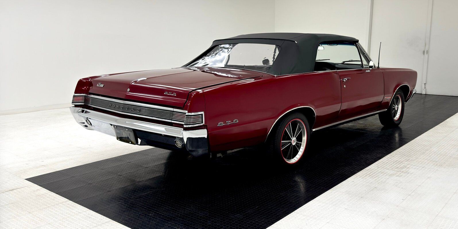 Pontiac-Le-Mans-Cabriolet-1965-Red-Black-805-4